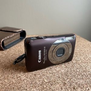 Canon PowerShot SD1300 IS digital point-and-shoot camera